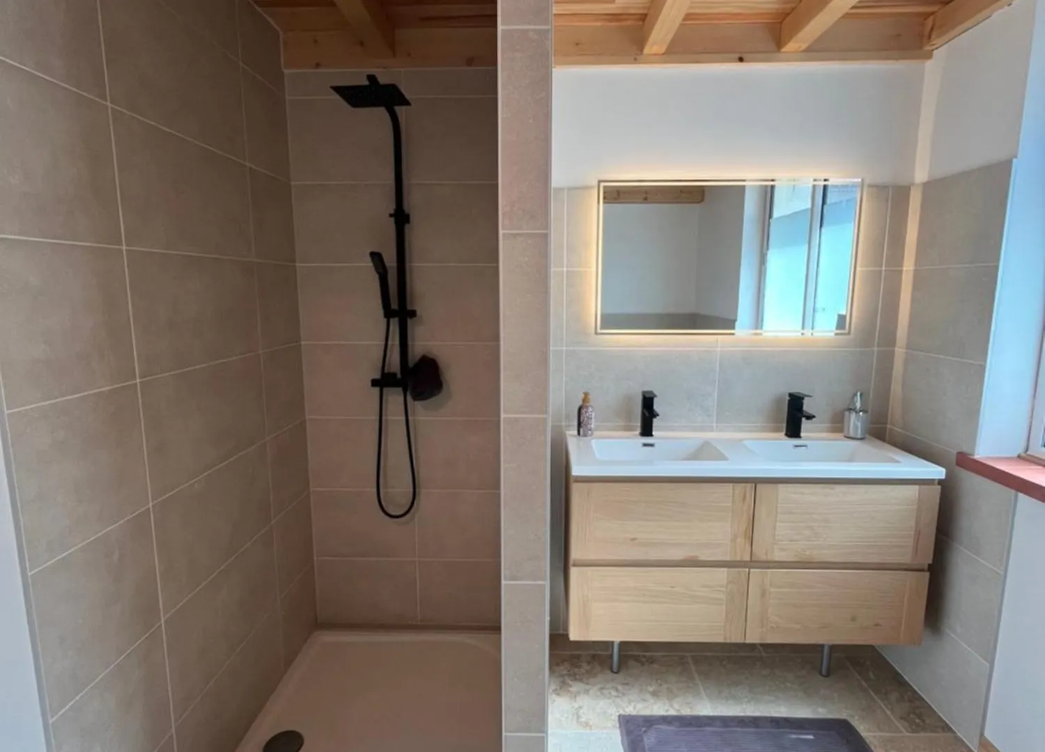 Δωμάτια σε οικογενειακή κατοικία Chambre Du Vieux Bourg Fénols Γαλλία